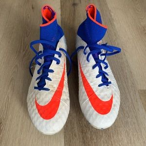 Women’s NIKE HYPERVENOM PHANTOM 2 SG ACC Cleats